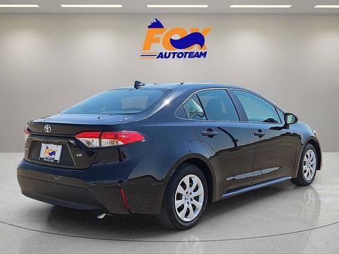 Used 2025 Toyota Corolla LE FWD image 4