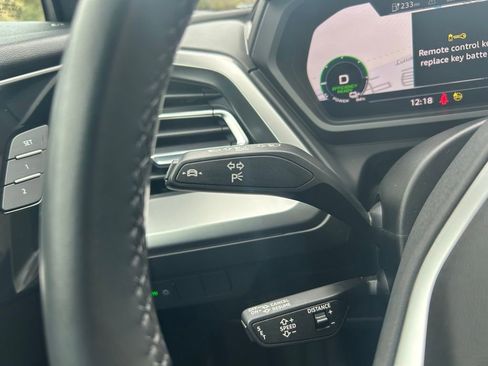 Used 2023 Audi Q4 e-tron Premium Plus w/ Premium Plus image 23