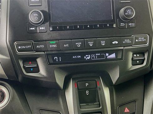Used 2018 Honda Odyssey LX image 16