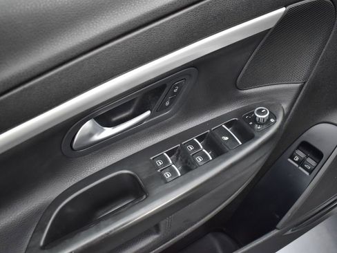 Used 2012 Volkswagen Eos Komfort image 10
