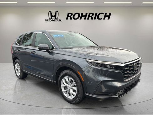 Used 2023 Honda CR-V LX image 3