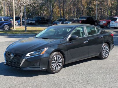 Used 2024 Nissan Altima 2.5 SV