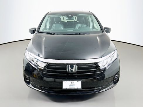 Used 2024 Honda Odyssey Touring image 2