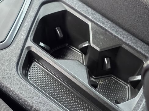 Used 2024 Volkswagen Tiguan S image 37