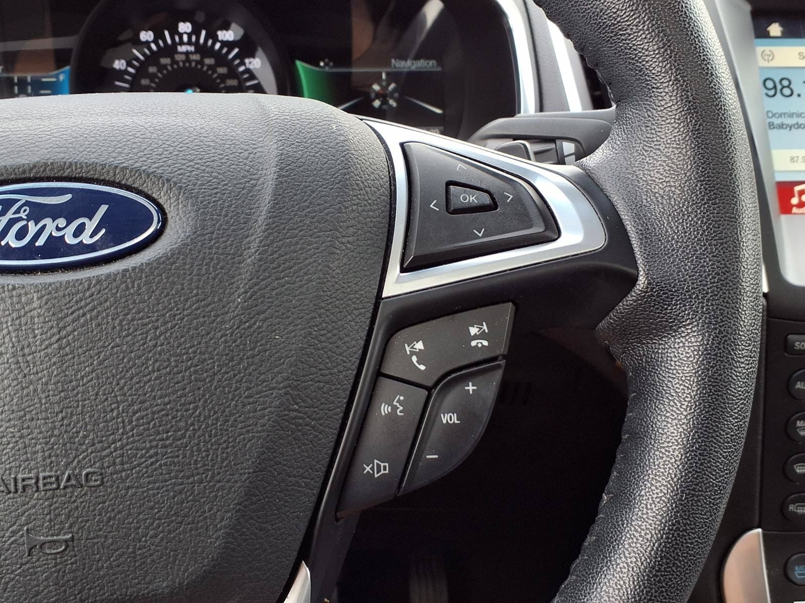 Used 2018 Ford Edge Titanium w/ Equipment Group 302A AWD/4WD image 17