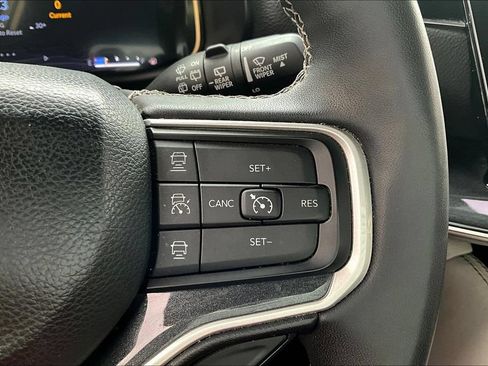 Used 2022 Jeep Wagoneer Series I w/ Convenience Group I AWD/4WD image 12
