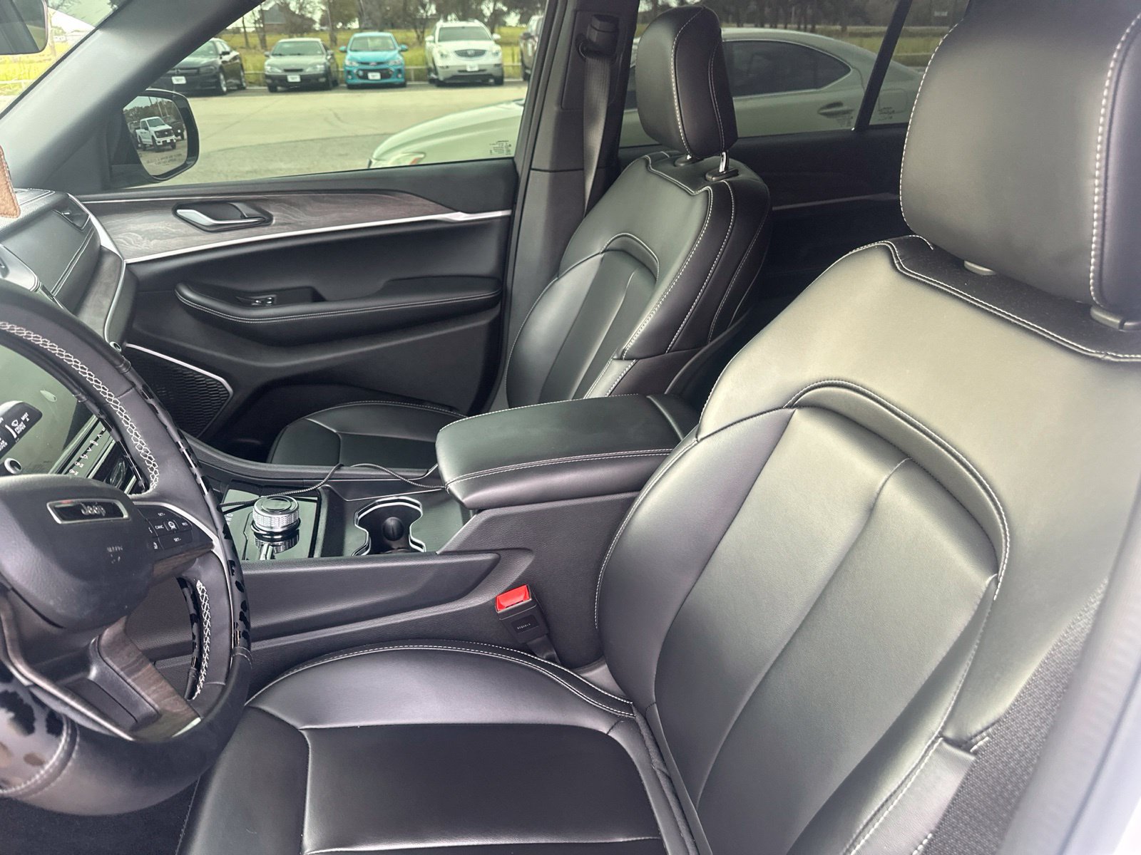 Used 2026 Jeep Grand Cherokee Limited w/ Limited Altitude Package AWD/4WD image 9