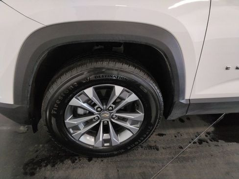 Used 2025 Chevrolet Equinox LT image 44