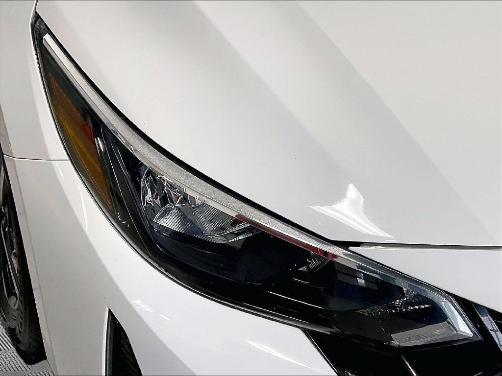 Certified 2024 Nissan Sentra SV FWD image 32