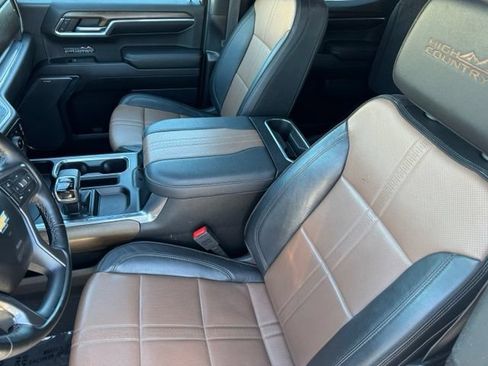 Certified 2024 Chevrolet Silverado 1500 High Country w/ Technology Package AWD/4WD image 6