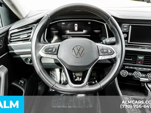 Used 2024 Volkswagen Jetta SE FWD image 30
