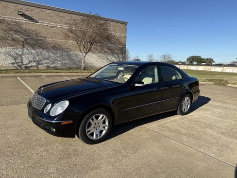 Used 2006 Mercedes-Benz E 350 Sedan image 3