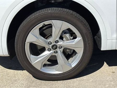 Used 2023 Audi Q5 2.0T Premium Plus w/ Premium Plus Package image 12