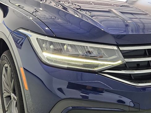 Certified 2024 Volkswagen Tiguan SE w/ Panoramic Sunroof Package FWD image 6