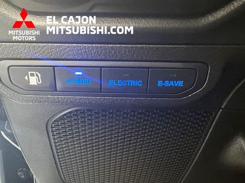 Used 2025 Jeep Wrangler Unlimited Sahara AWD/4WD image 21