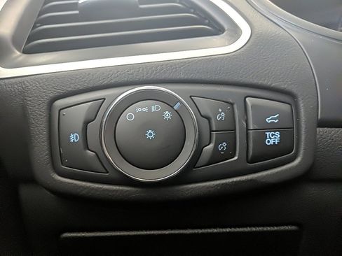 Used 2023 Ford Edge SEL w/ Convenience Package image 23