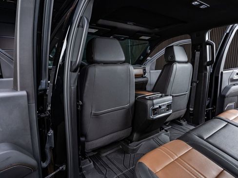 Used 2025 Chevrolet Silverado 2500 High Country w/ High Country Premium Package image 33