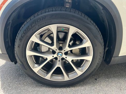 Used 2023 BMW X5 xDrive40i w/ Premium Package AWD/4WD image 6