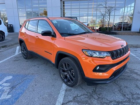 New 2026 Jeep Compass Latitude image 6