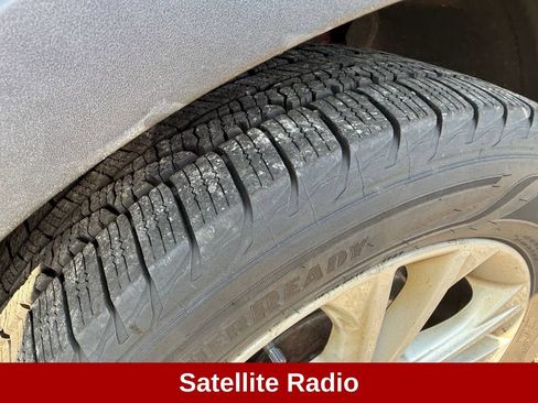 Used 2017 Ford Escape SE w/ SE Cold Weather Package FWD image 12