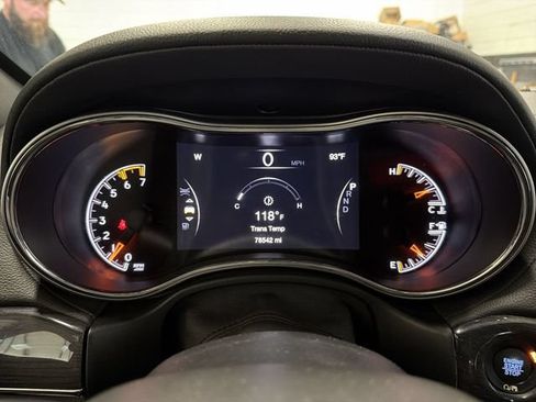 Used 2019 Jeep Grand Cherokee Overland AWD/4WD image 15