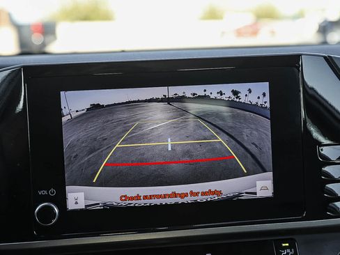 Used 2025 Toyota Camry LE FWD image 23
