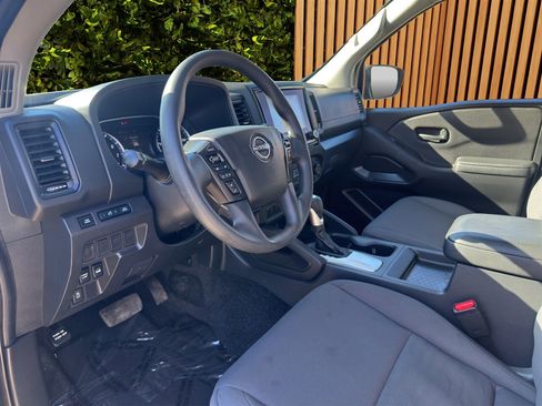 Used 2022 Nissan Frontier S image 31