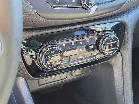 Used 2023 Buick Encore GX Select w/ Safety Package II FWD image 25