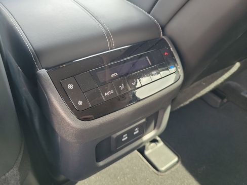 Certified 2026 INFINITI QX60 Pure image 12