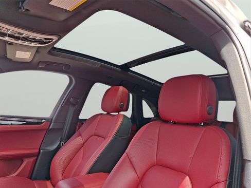 Used 2022 Porsche Macan S AWD/4WD image 12