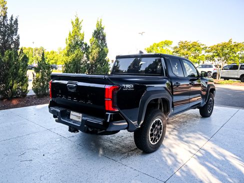 Used 2026 Toyota Tacoma TRD Off-Road AWD/4WD image 10