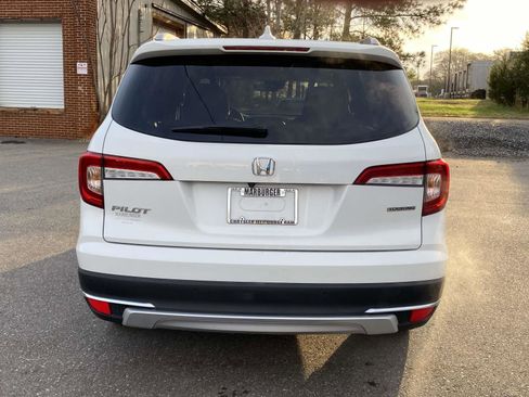 Used 2022 Honda Pilot Touring image 6