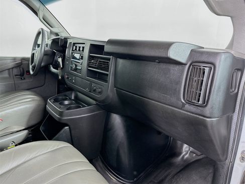Used 2016 Chevrolet Express 2500 LS image 26