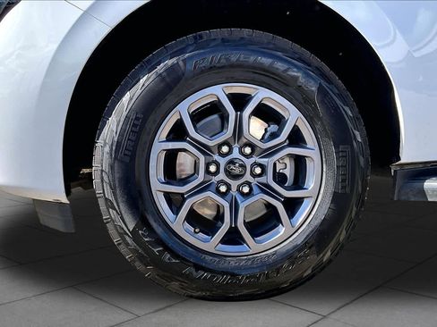 Used 2025 Ford Expedition Active AWD/4WD image 13
