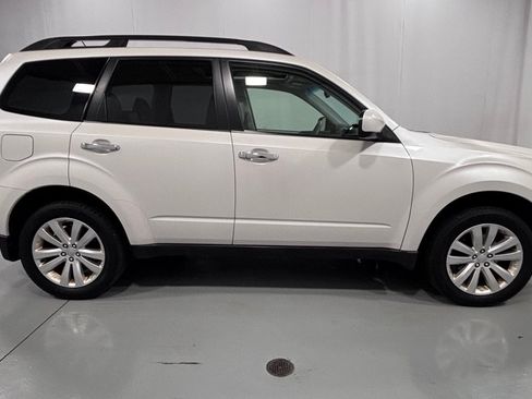 Used 2013 Subaru Forester 2.5X Premium w/ All-Weather Plus Pkg AWD/4WD image 4