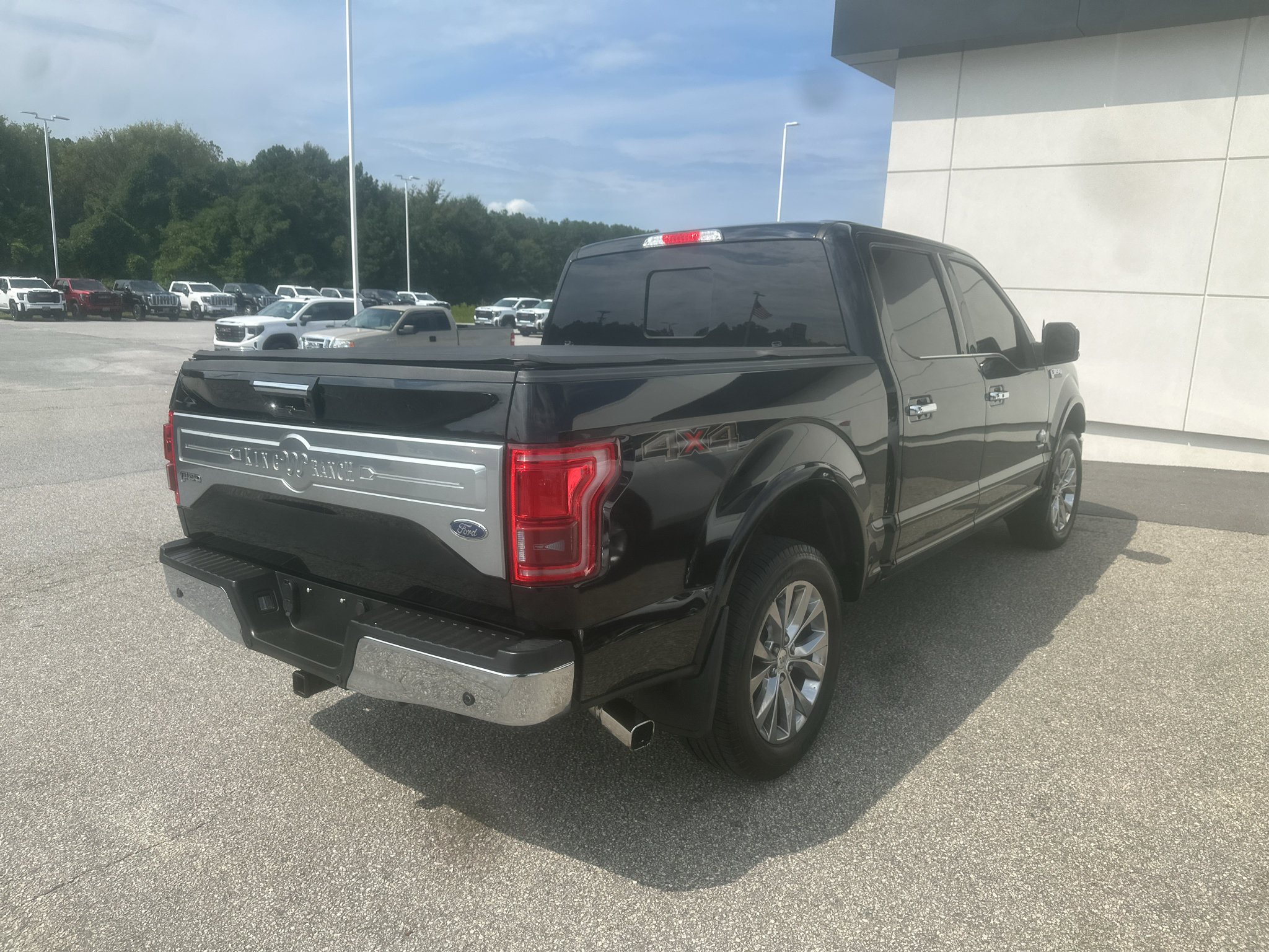 Used 2016 Ford F150 King Ranch w/ Equipment Group 601A Luxury AWD/4WD image 7
