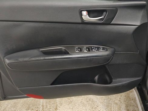 Used 2017 Kia Optima Premium image 17
