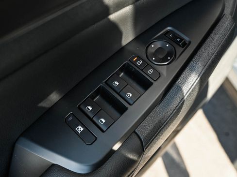 New 2026 Kia Sportage EX w/ EX Panorama Roof Package image 17