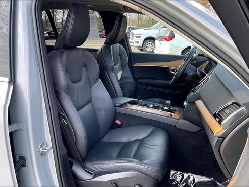Used 2024 Volvo XC90 B6 Plus w/ Protection Package Premier image 7