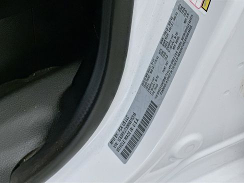 Used 2021 RAM 1500 Laramie AWD/4WD image 12