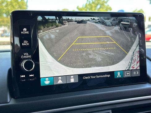 New 2025 Honda Pilot Touring image 25