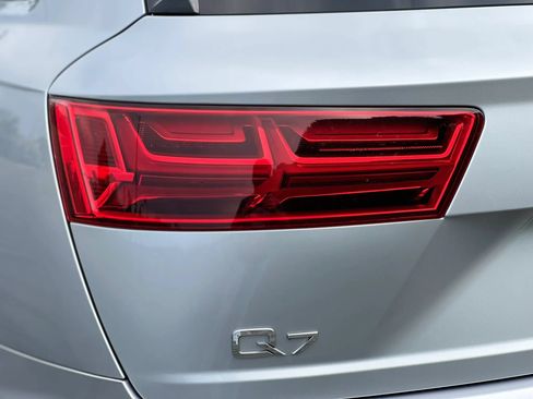 Used 2019 Audi Q7 3.0T Premium Plus AWD/4WD image 11