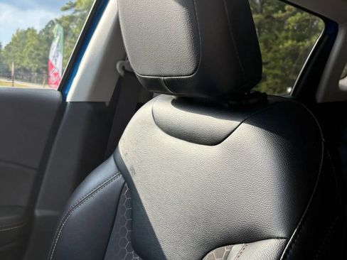 Used 2021 Jeep Compass Latitude w/ Sun and Sound Group AWD/4WD image 16