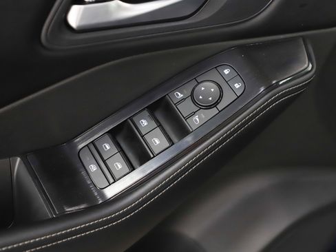 Used 2025 Nissan Rogue SV AWD/4WD image 21