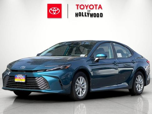 New 2026 Toyota Camry LE image 7