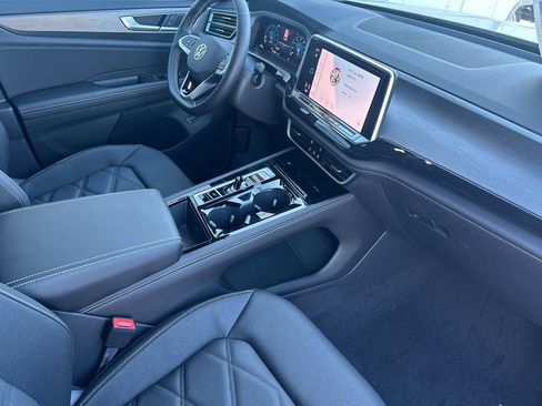 New 2026 Volkswagen Atlas Cross Sport SE image 16