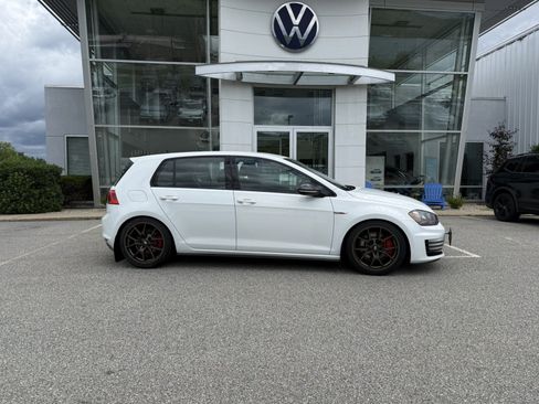 Used 2017 Volkswagen GTI S FWD image 2