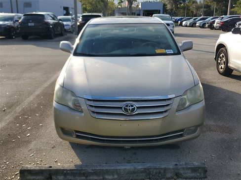 Used 2005 Toyota Avalon image 2