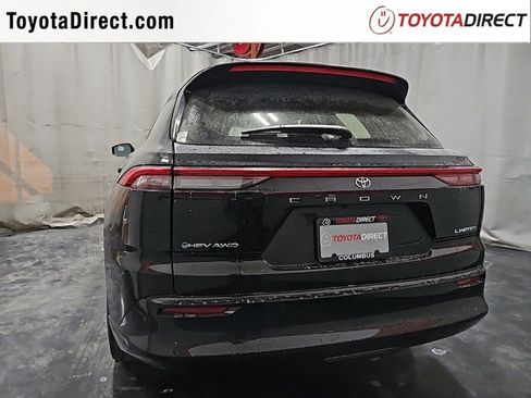 New 2025 Toyota Crown Signia image 6