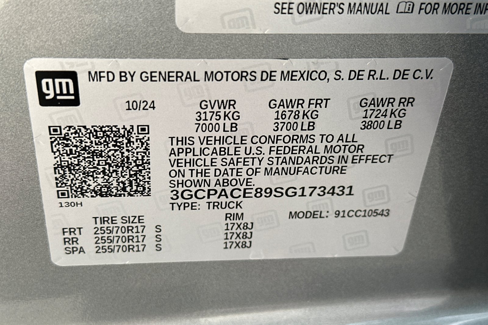 Used 2025 Chevrolet Silverado 1500 LT w/ LPO, Dark Essentials Package RWD image 39
